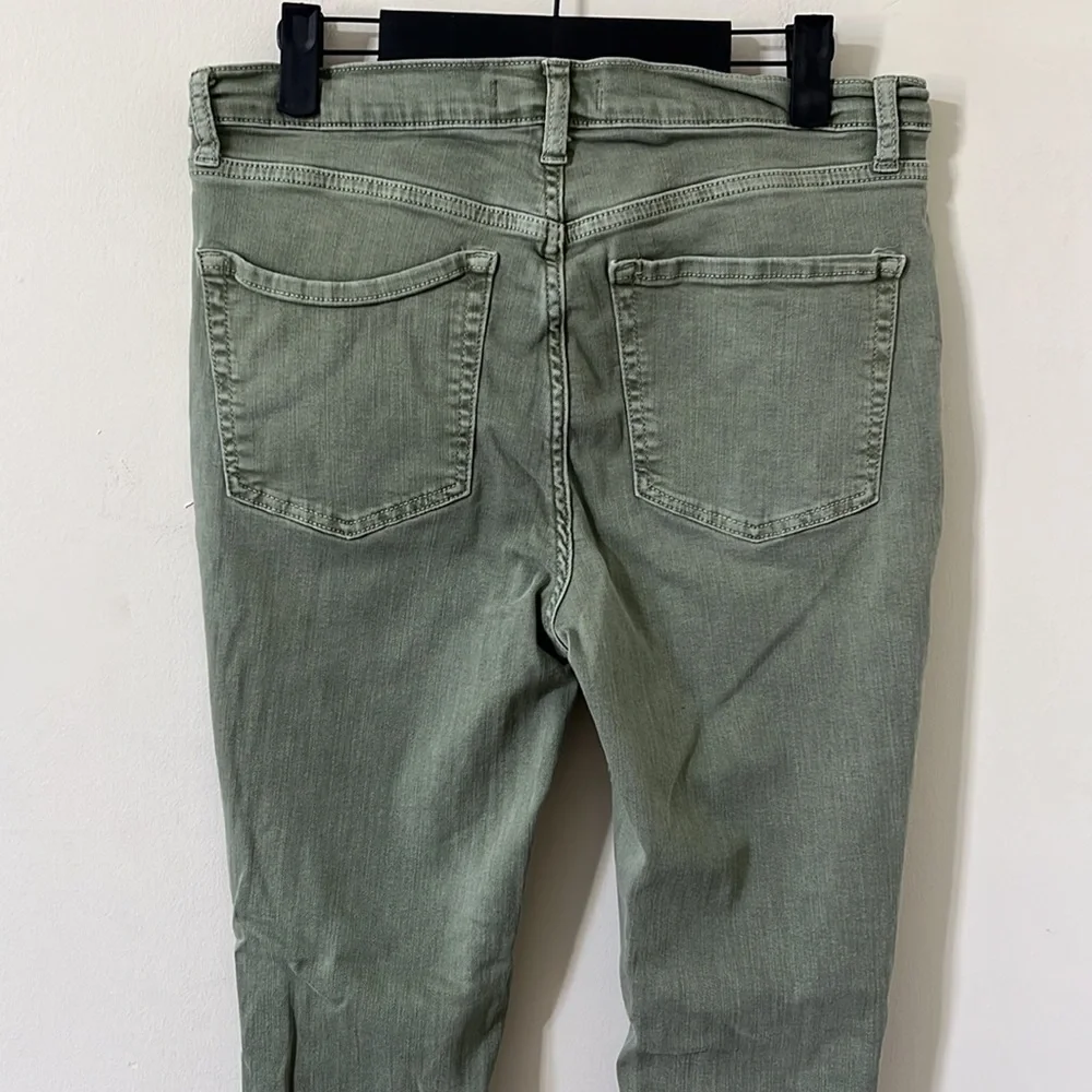 Free People Moss High Rise Distressed Busted Knee Skinny Jeans Size 31 - Picture 8 of 12